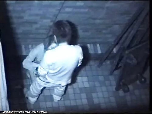 இனிமையான மார்பகங்களு ...